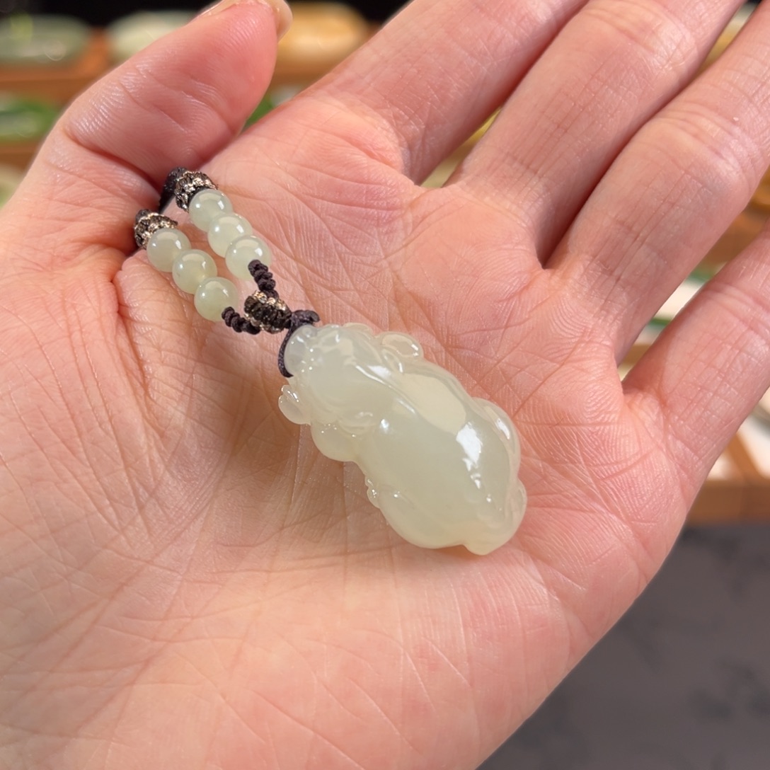 和田玉 貔貅小吊坠