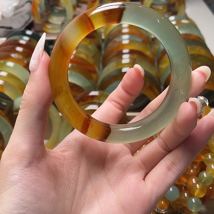 蛇纹石玉未镶嵌手镯57