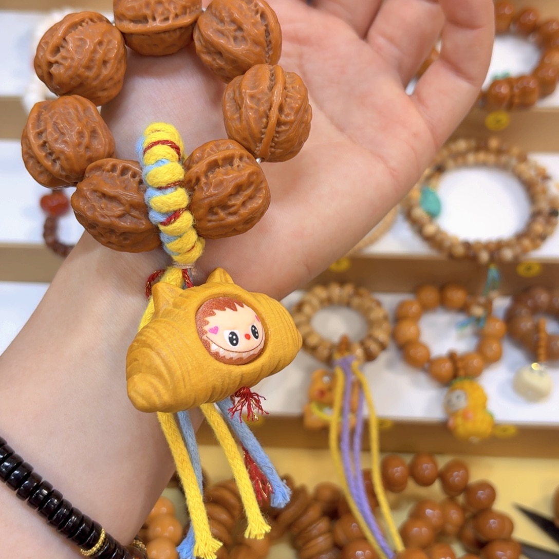 星月菩提吊坠核桃