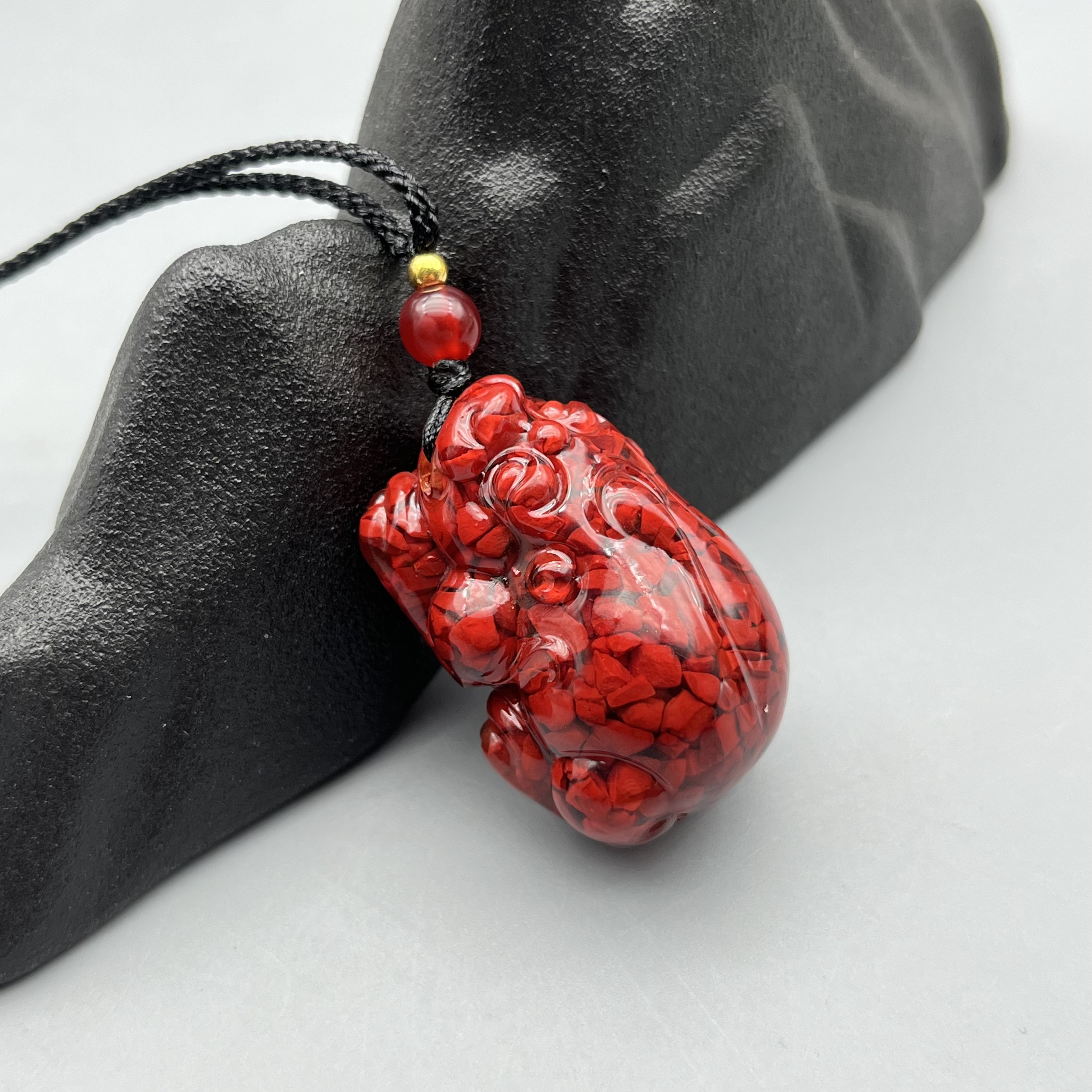 含辰砂工艺品JT225-晶体雕刻貔貅吊坠