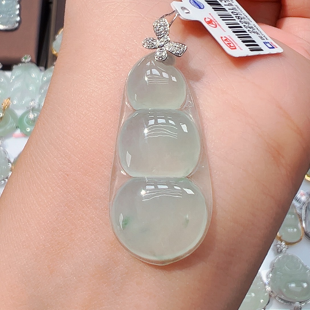 翡翠18K金镶嵌吊坠(不含链)福豆