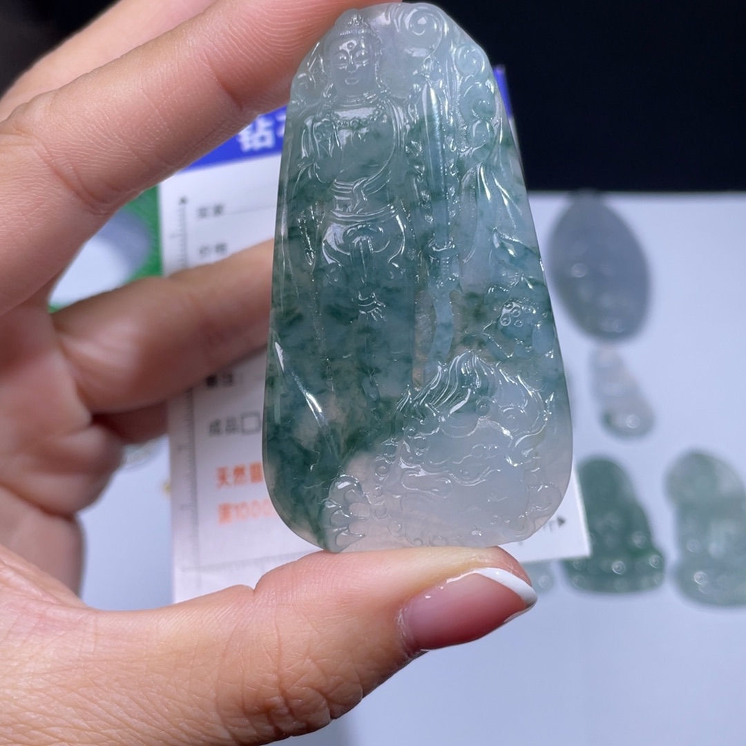 翡翠颈饰未镶嵌牌子