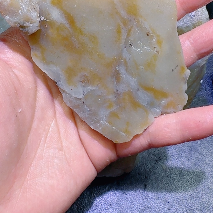 和田玉未镶嵌珠宝半成品