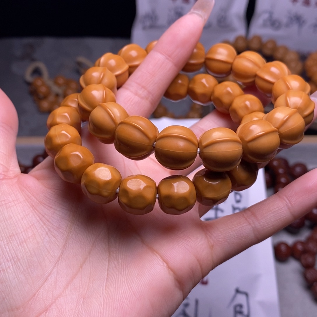 文玩核桃手串奶酪鲨鱼