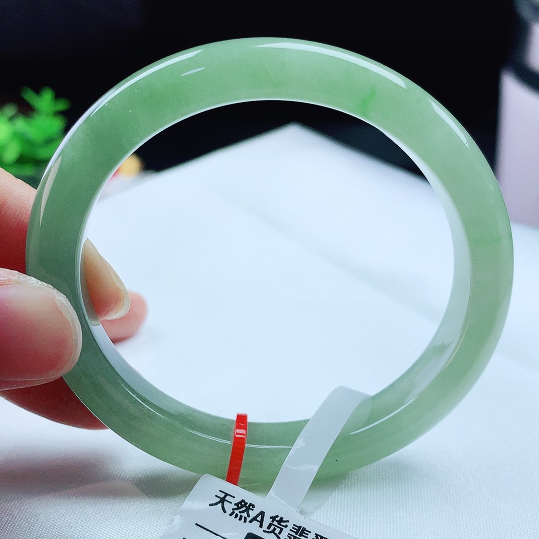 未镶嵌手镯（贵妃镯）翡翠54冰绿