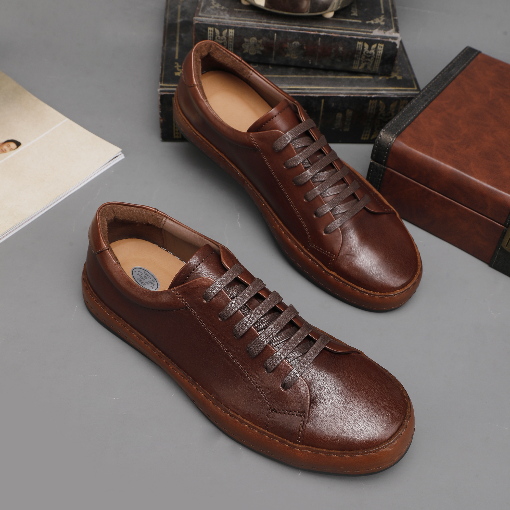 2025夏季水洗马皮休闲板鞋男士复古透气商务皮鞋百搭低帮系带潮鞋