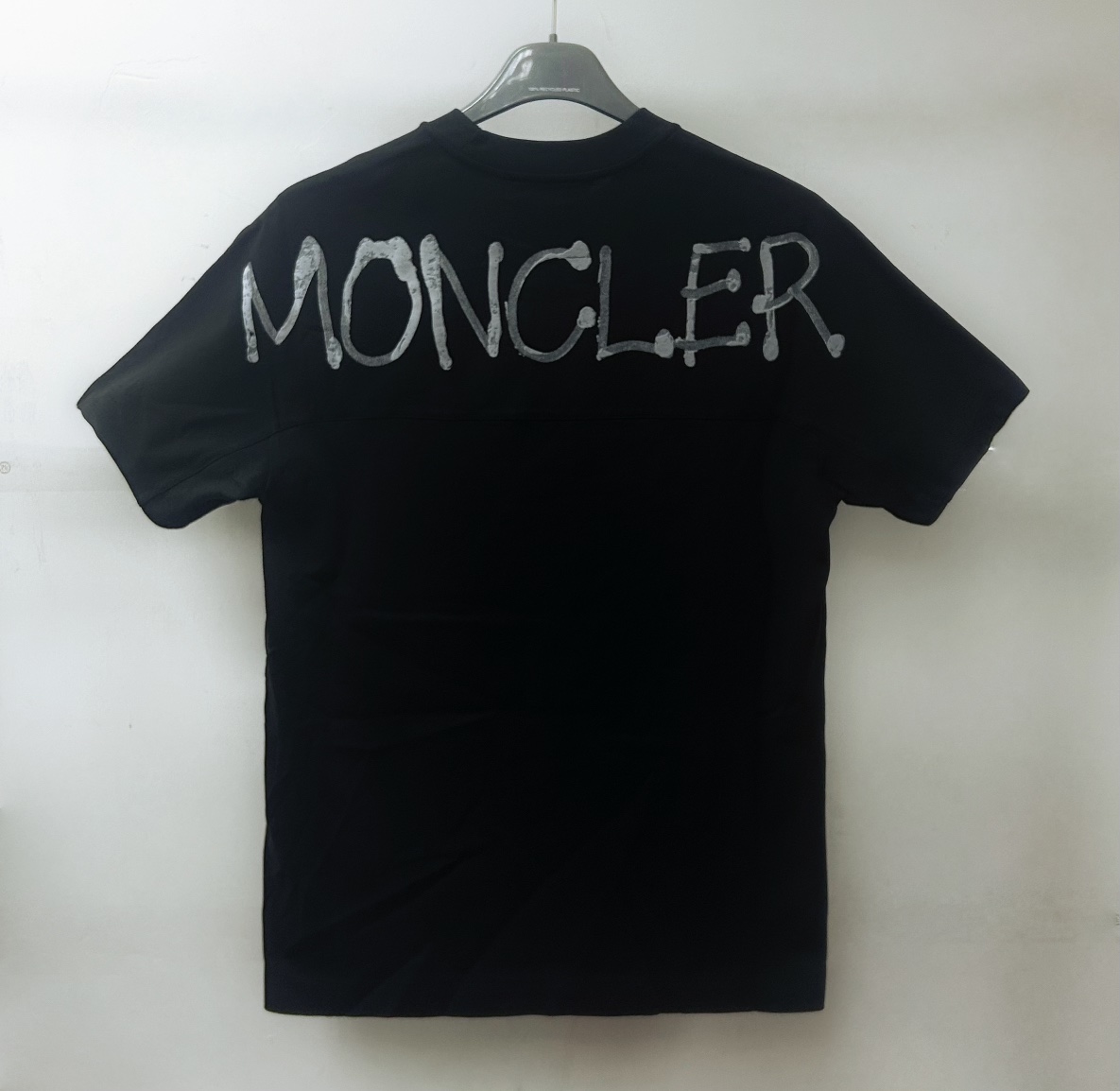 未使用 MONCLER 25春夏 后背 素描字母印花 男士短袖T恤8C00017