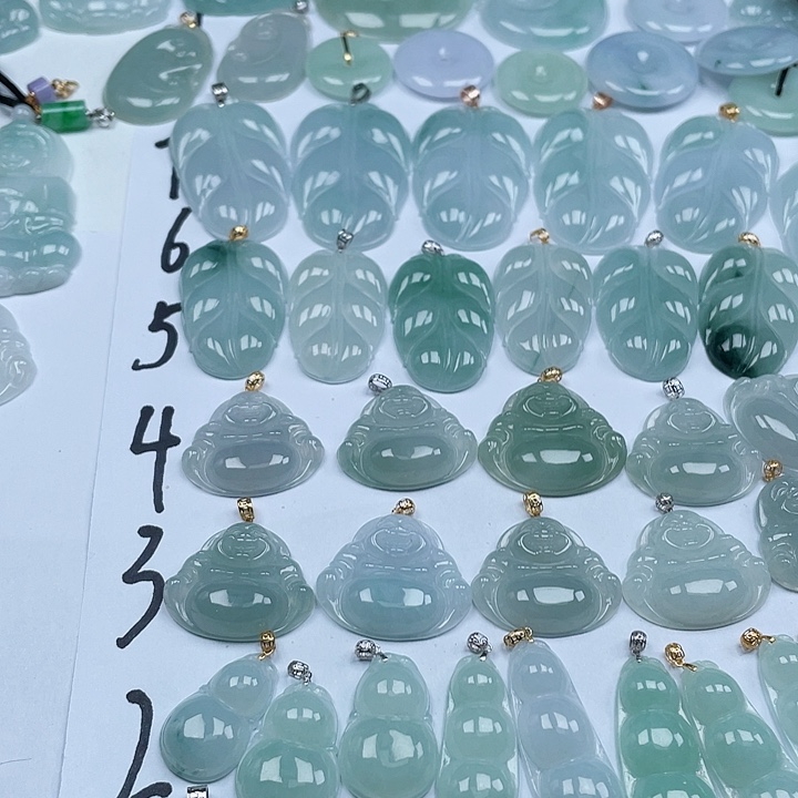 翡翠颈饰未镶嵌天然翡翠吊坠