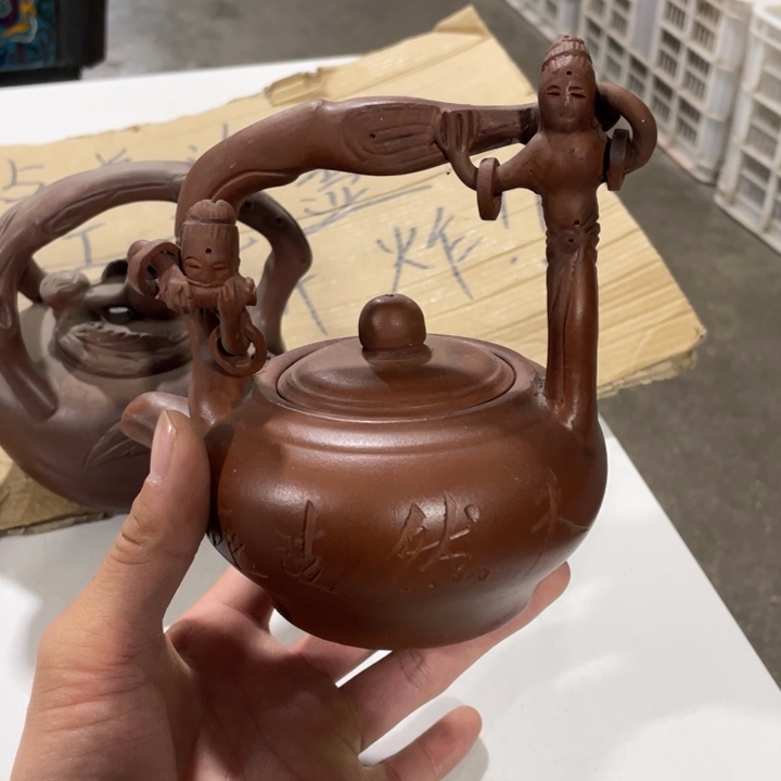 老厂紫砂壶一件。