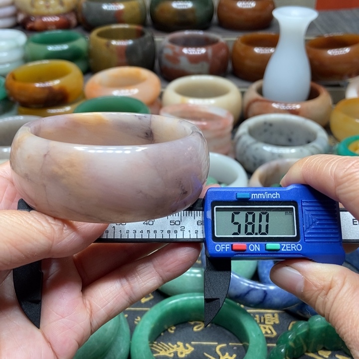 石英质玉未镶嵌手镯