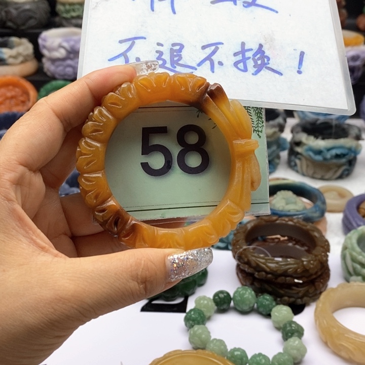 未镶嵌手镯石英岩玉