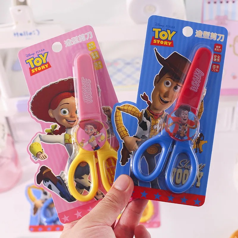 卡通动漫造型剪刀