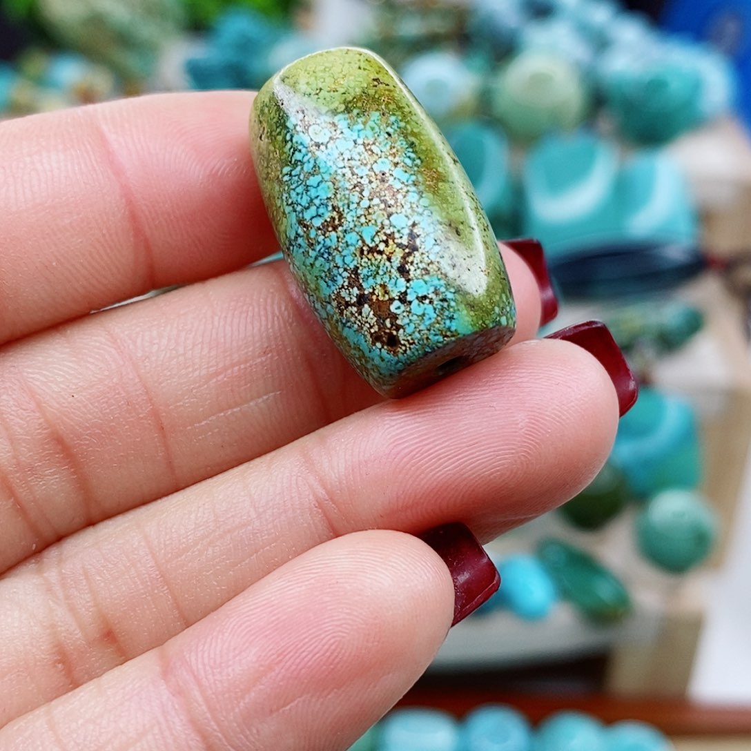 绿松石颈饰未镶嵌