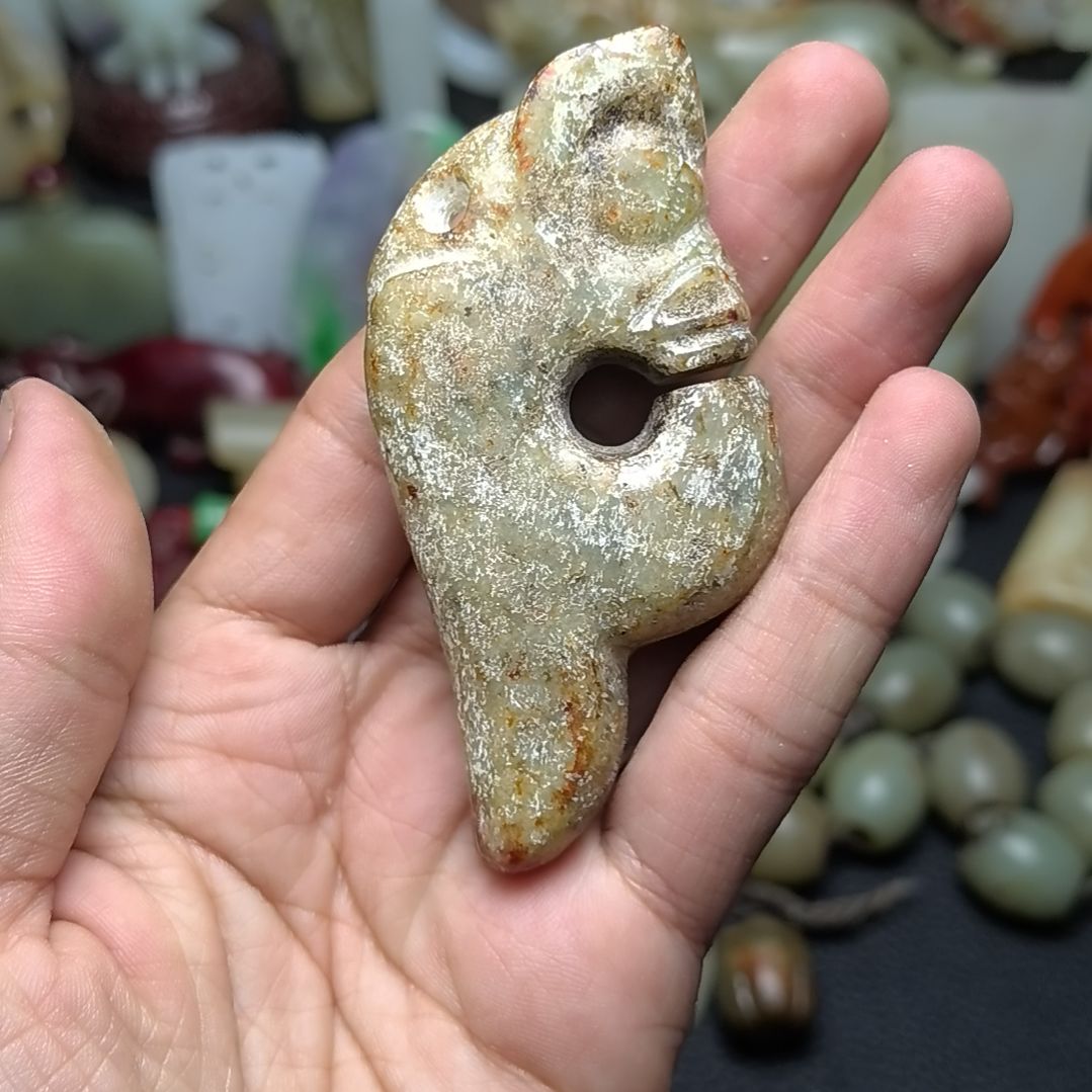 和田玉（糖玉）未镶嵌颈饰