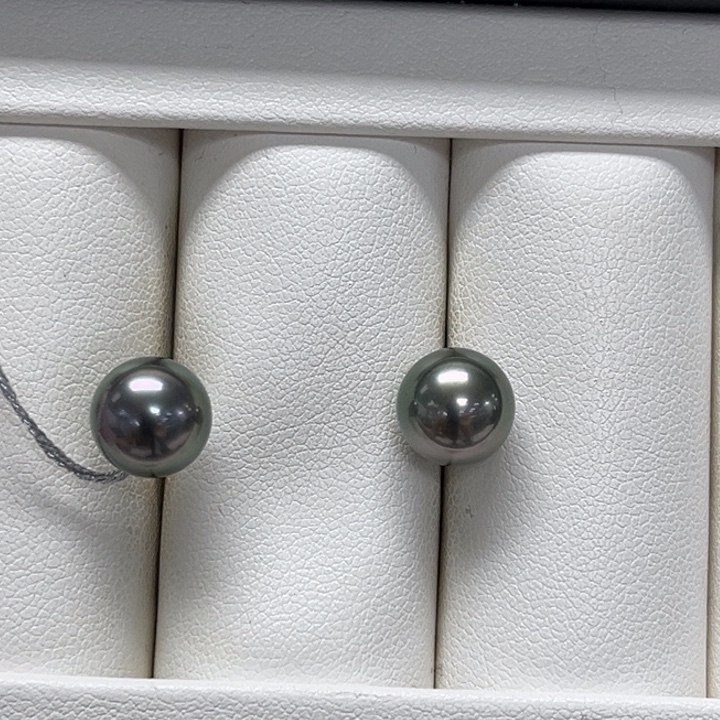 耳饰18K金镶嵌海水珍珠大溪地 8-9mm 117号