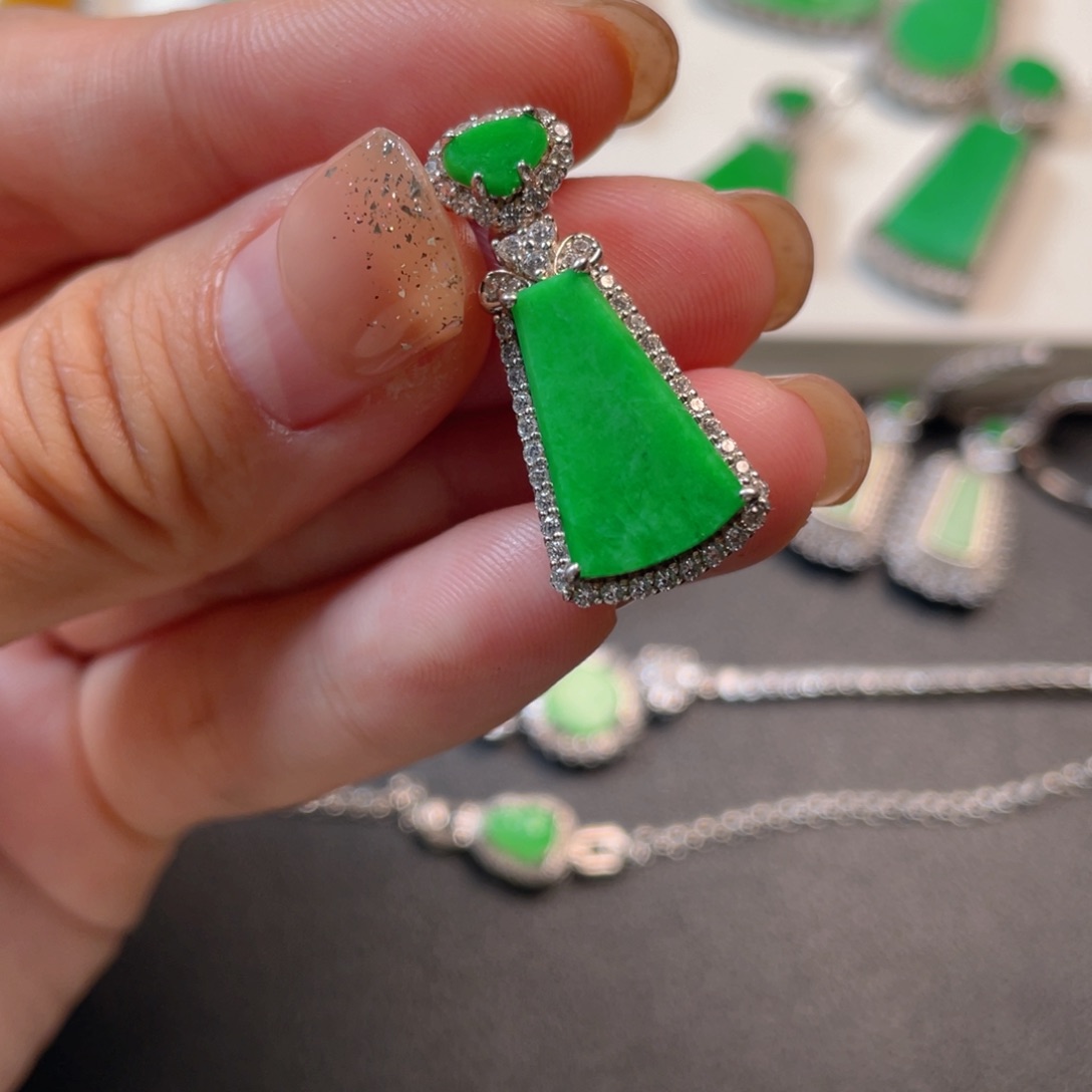 翡翠吊坠(不含链)银S925镶嵌