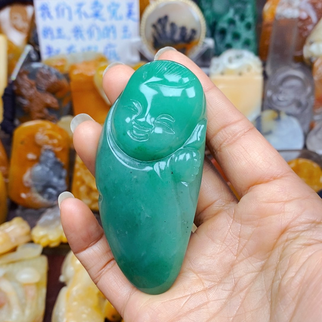 石英质玉未镶嵌颈饰