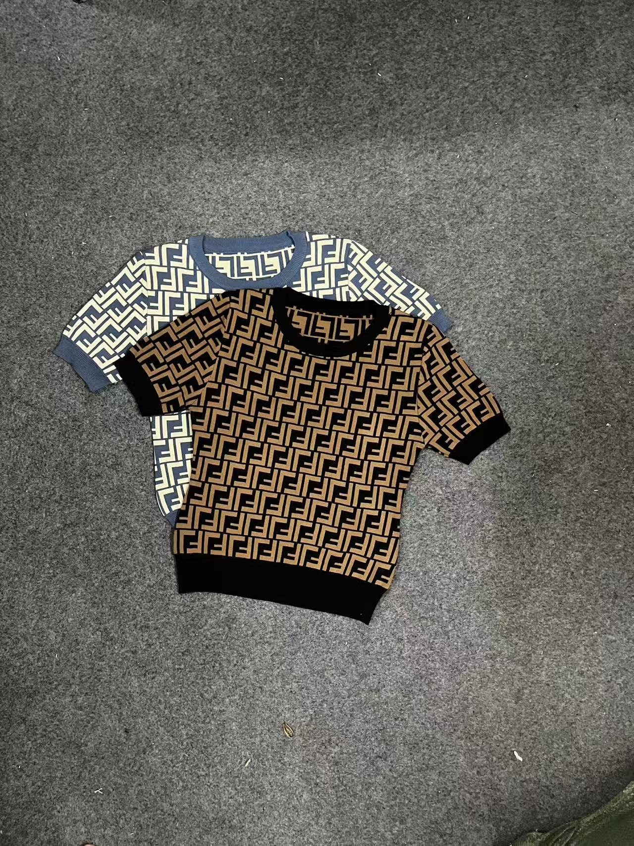 A111【坤坤】2025新款时尚女士上衣