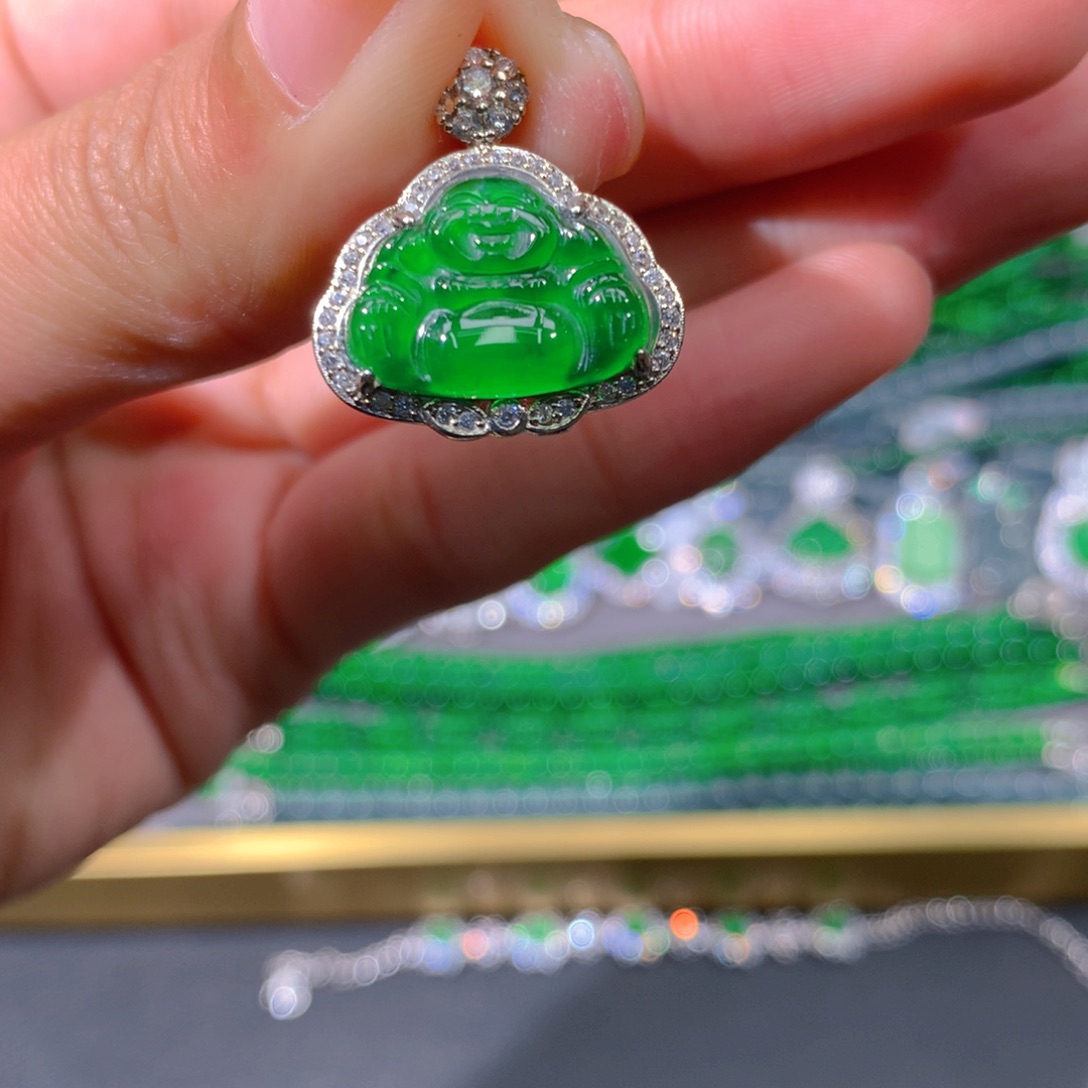 翡翠手链未镶嵌天然翡翠