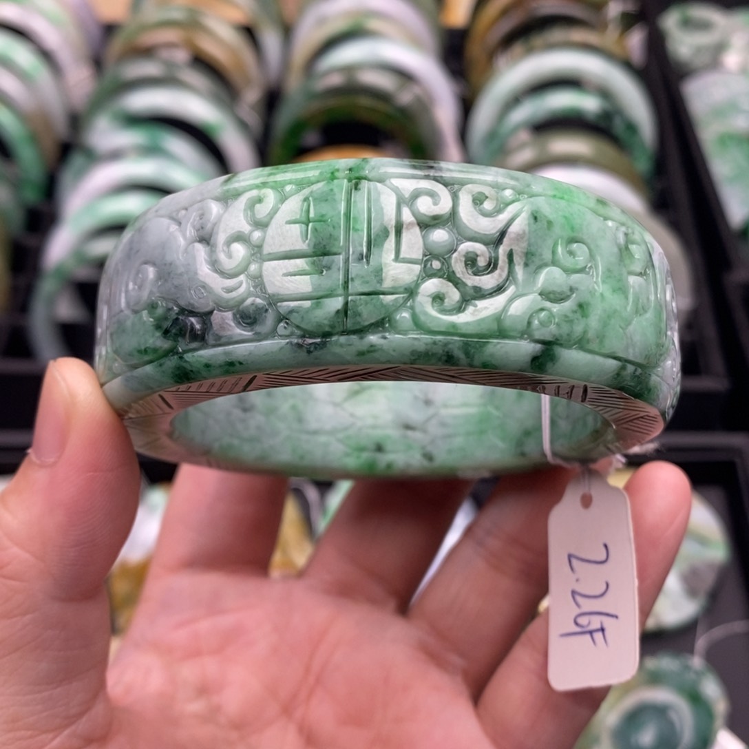 翡翠颈饰未镶嵌58.8圈口6号