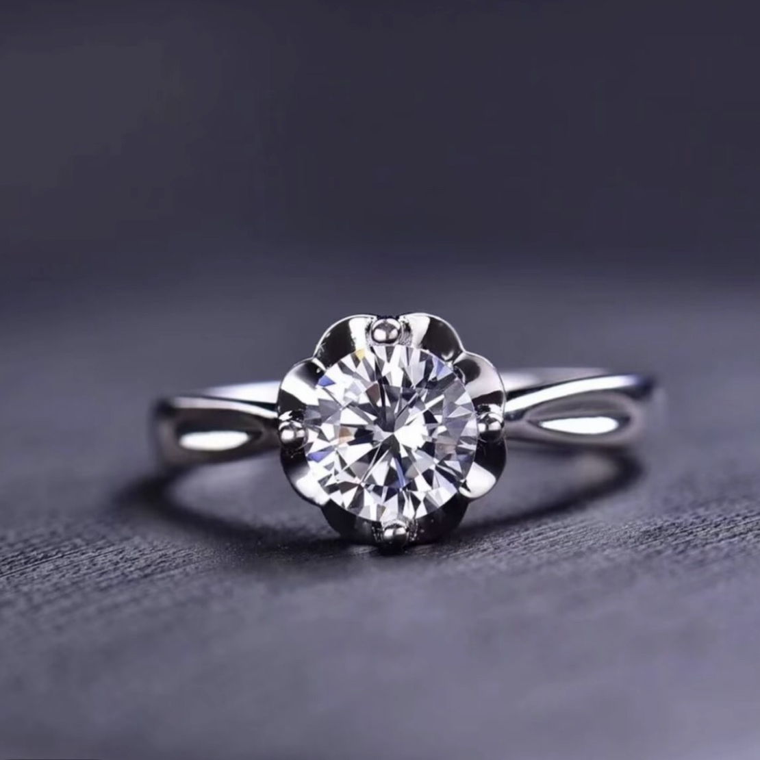 925银莫桑石戒指 镶嵌【花蕾款】0.5CT-1CT时尚大气轻奢