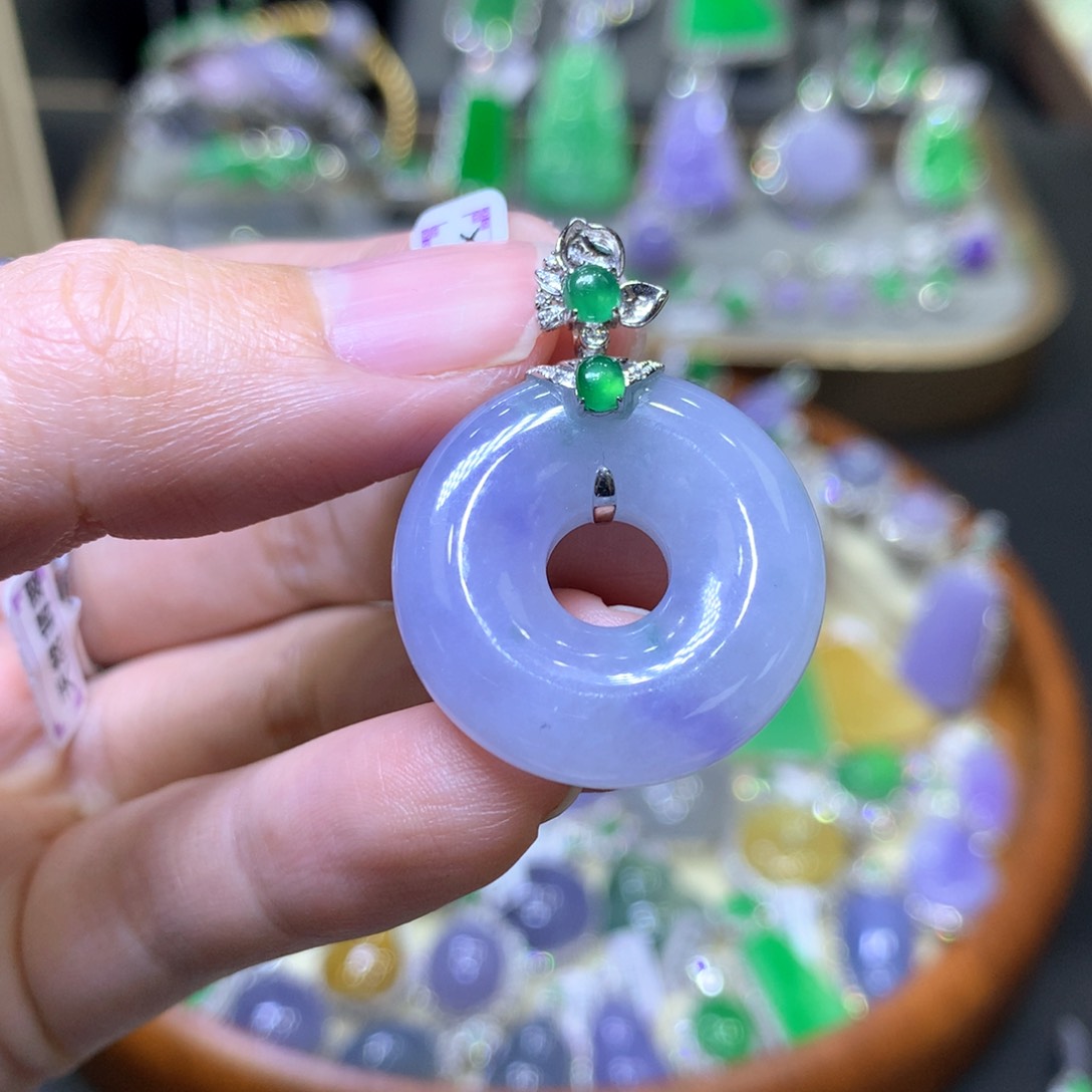 【闪购商品】翡翠颈饰18K金镶嵌翡翠吊坠项链