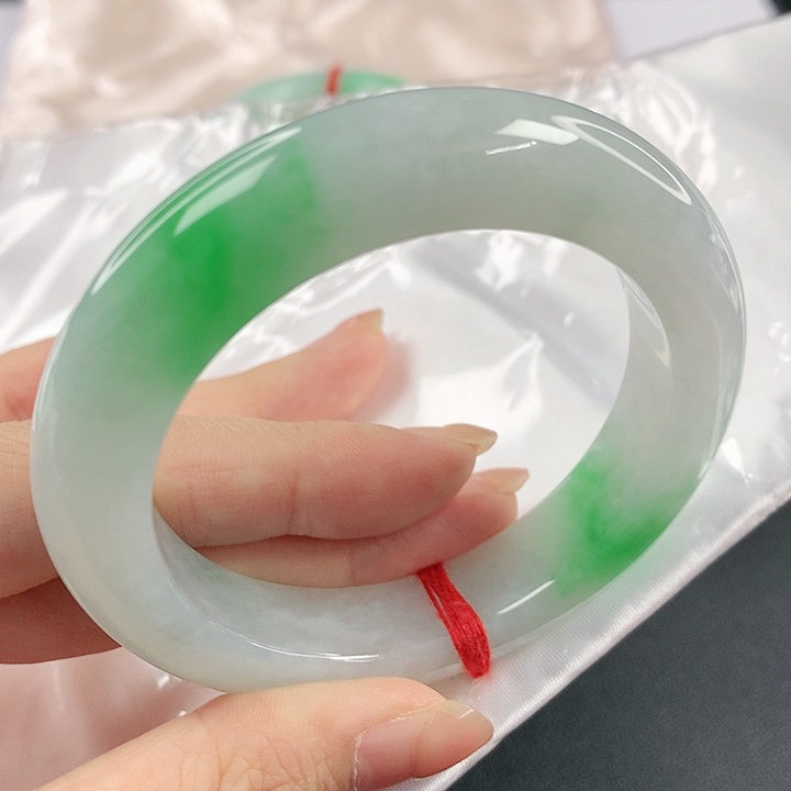 未镶嵌手镯翡翠，768