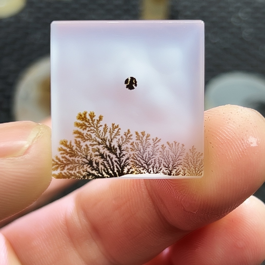 用***1玛瑙/玉髓未镶嵌珠宝半成品