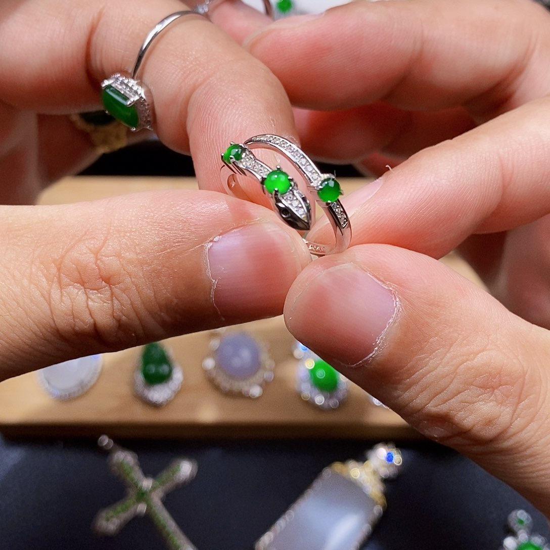 银S925镶嵌戒指翡翠戒指