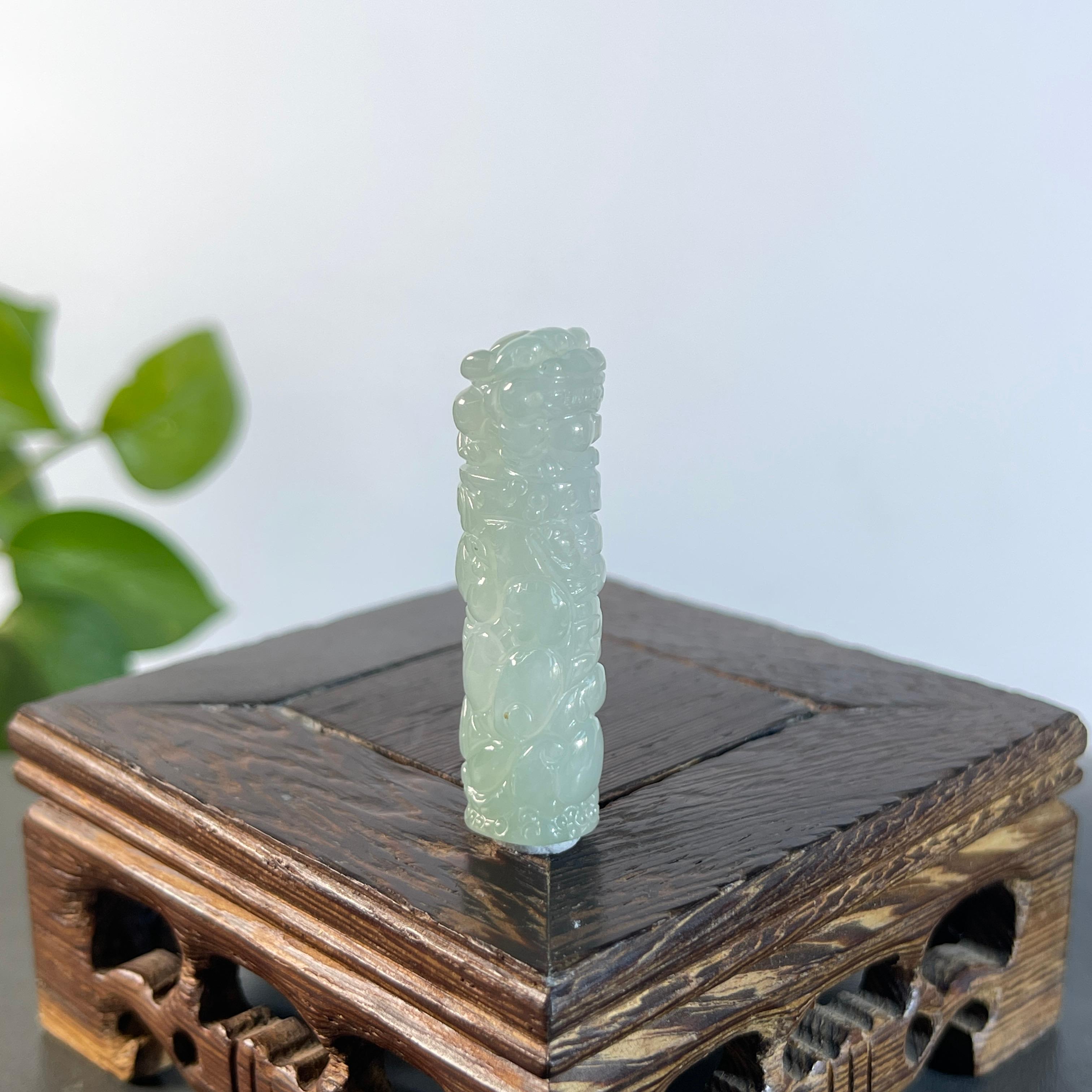 JXA04-69   天然缅甸翡翠A货 龙柱