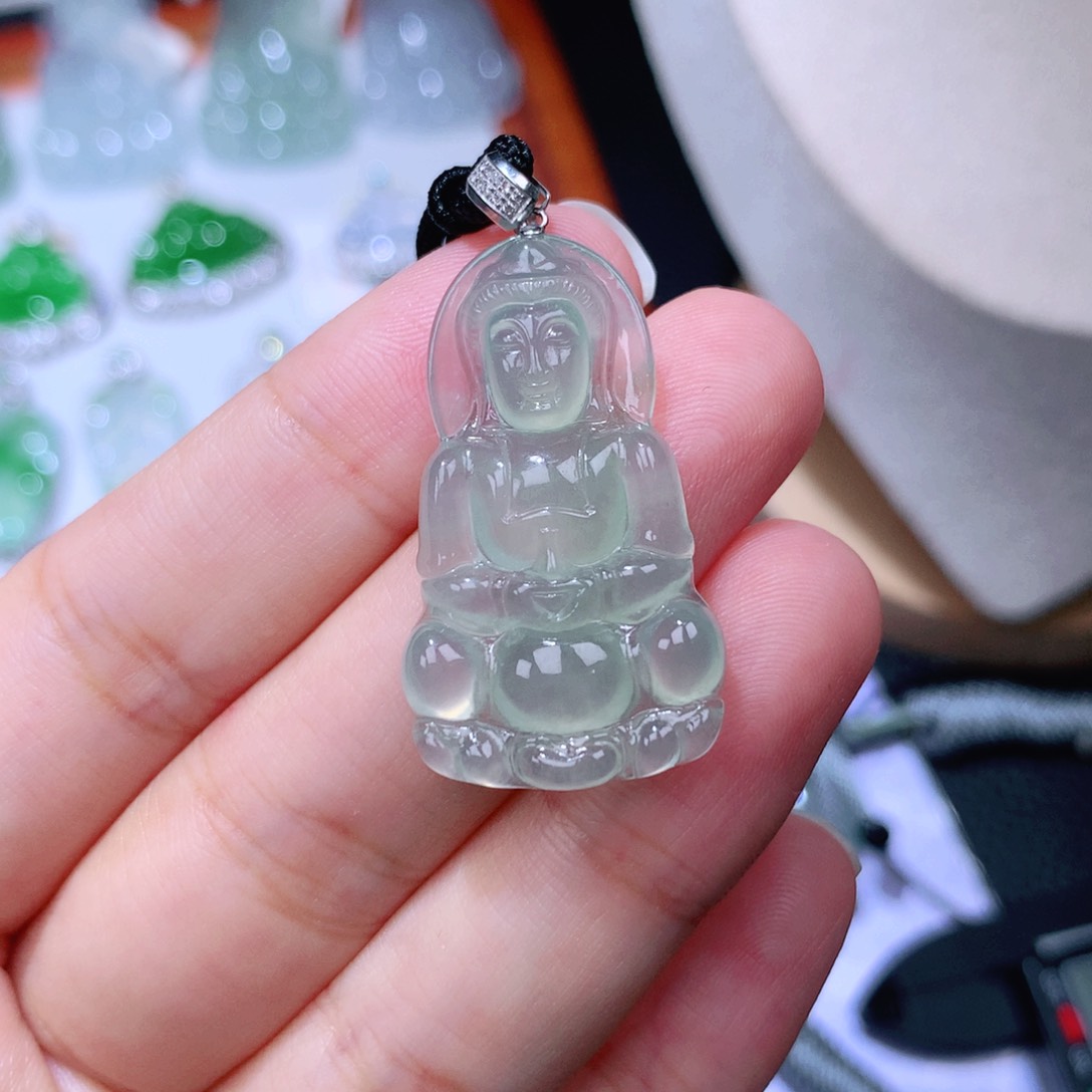 颈饰18K金镶嵌翡翠瑞****i观音