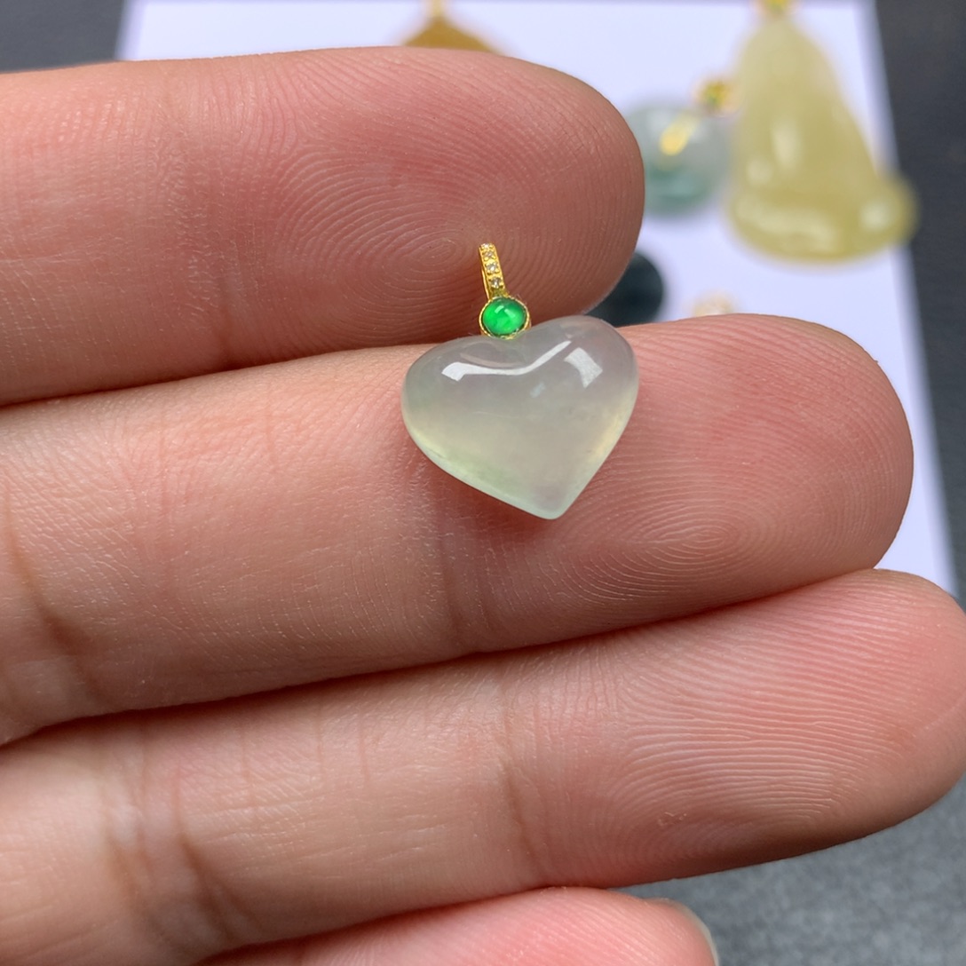 【闪购商品】颈饰18K金镶嵌翡翠翡翠