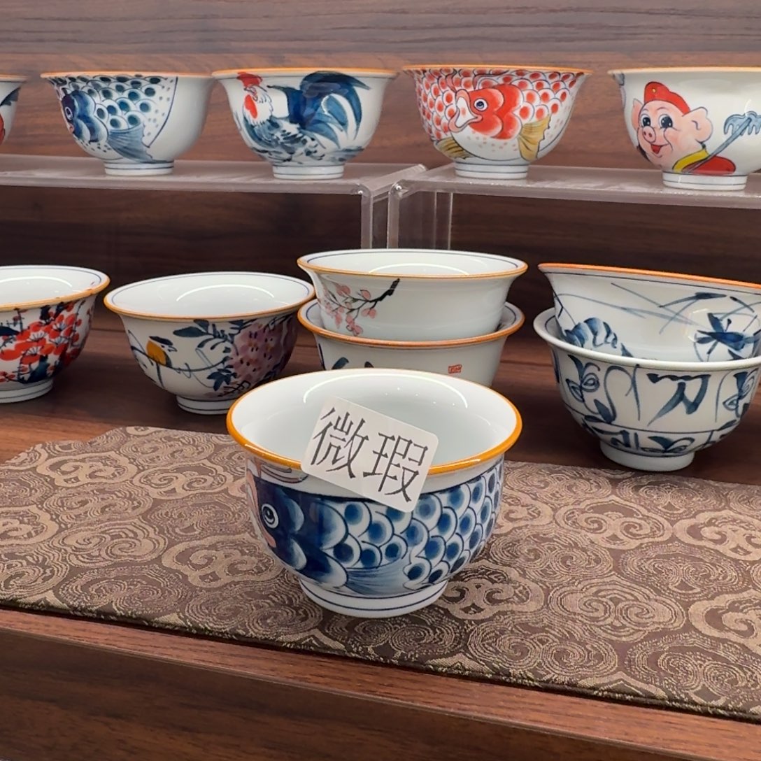 釉下手绘茶具微瑕