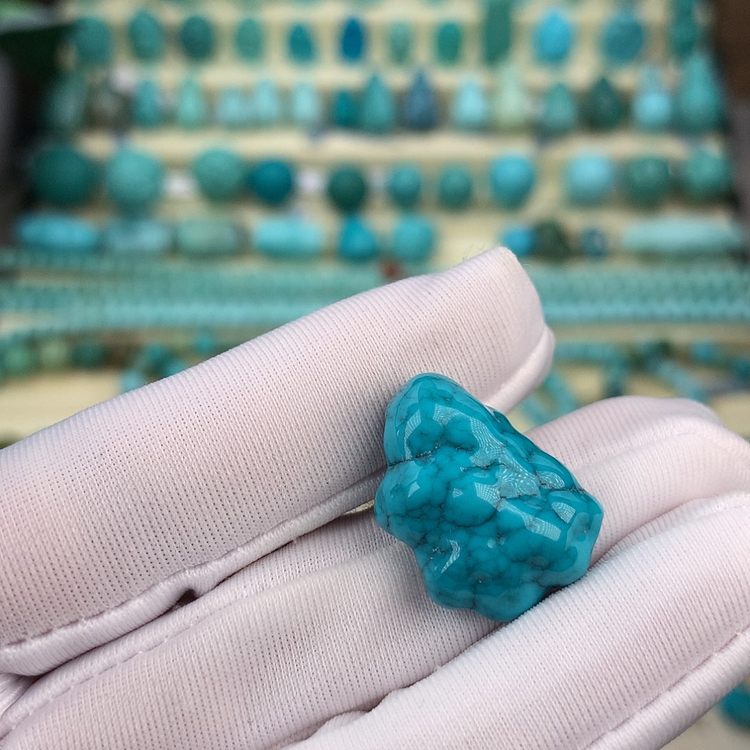 绿松石未镶嵌珠宝奇石