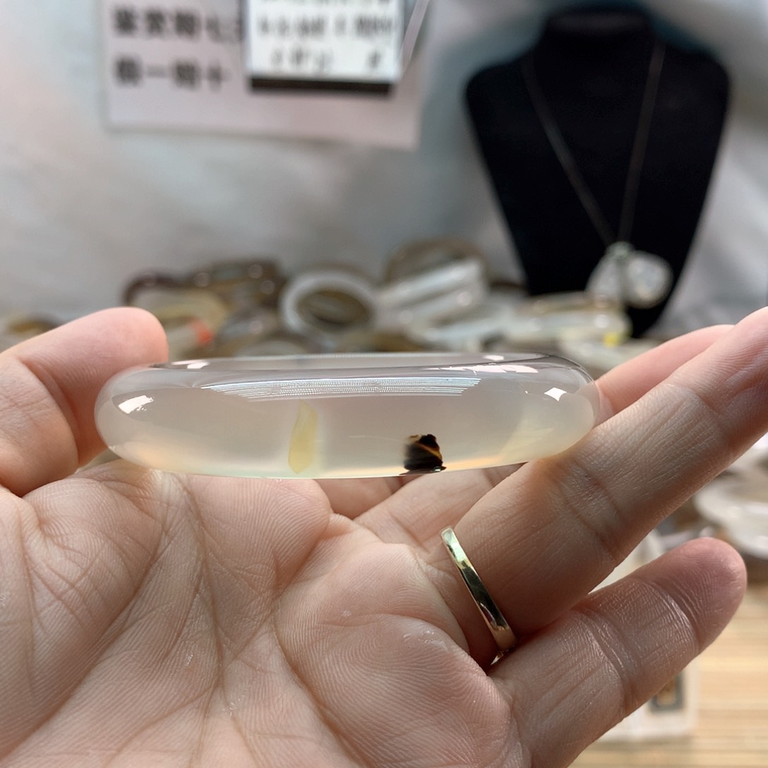 【闪购商品】手镯玛瑙/玉髓未镶嵌?
