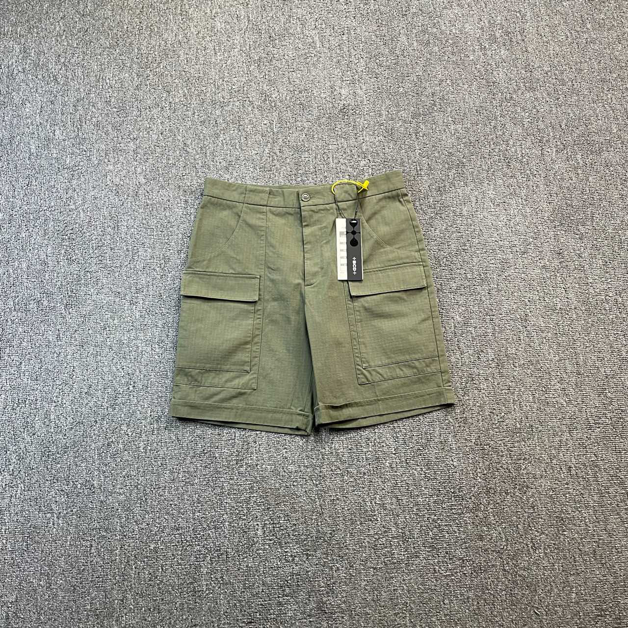 95新 GUCCI/古驰 （ll） 古驰北面联名 军绿色工装短裤 46码