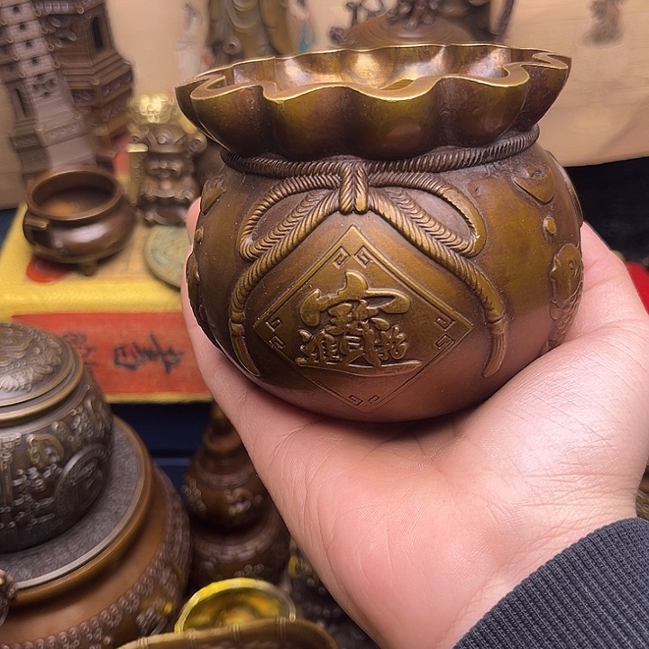 精美铜器点击下单