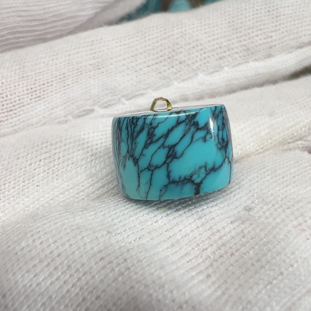 绿松石配饰未镶嵌