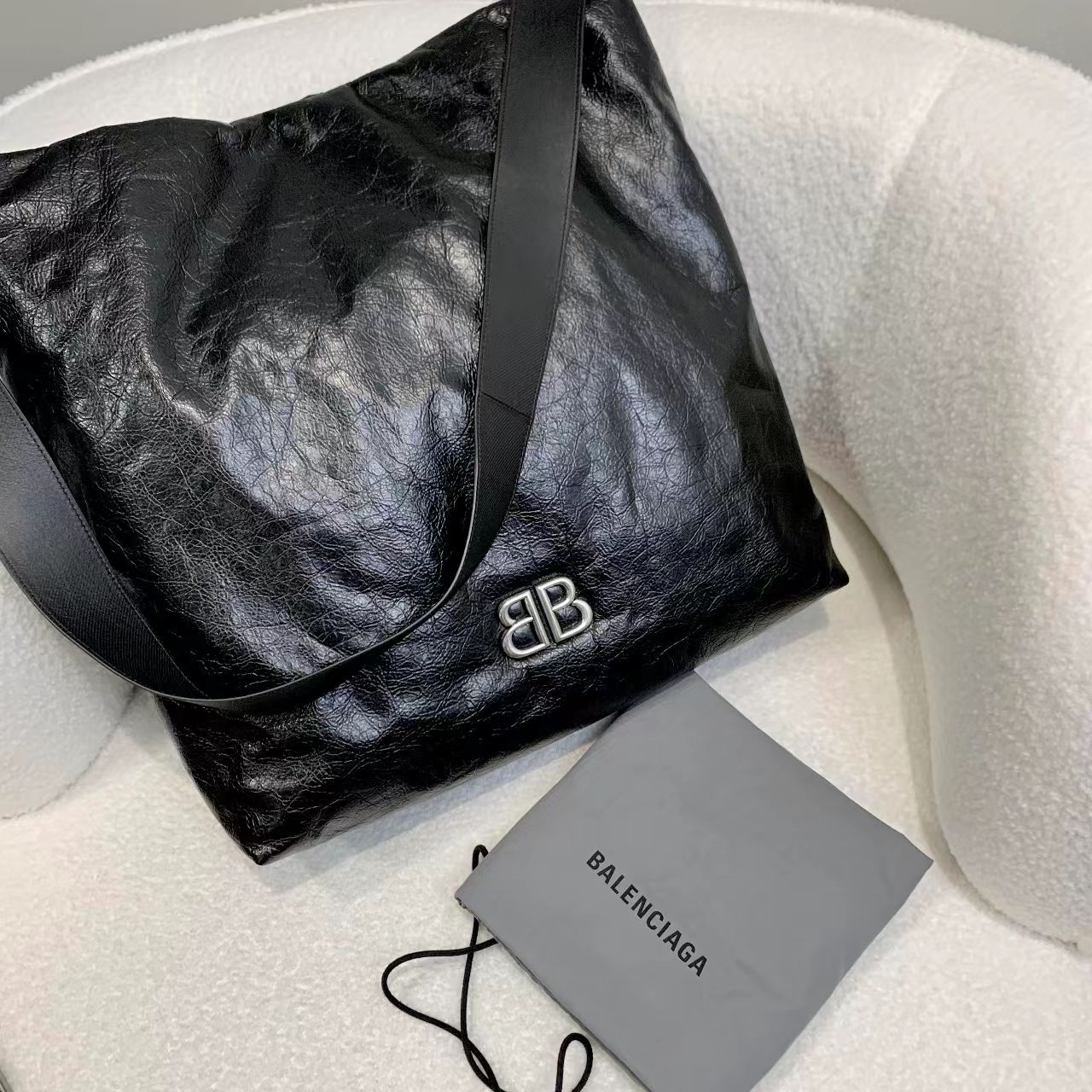 99新 Balenciaga/巴黎世家 壹臻/ 黑银monaco hobo 中号 27117768