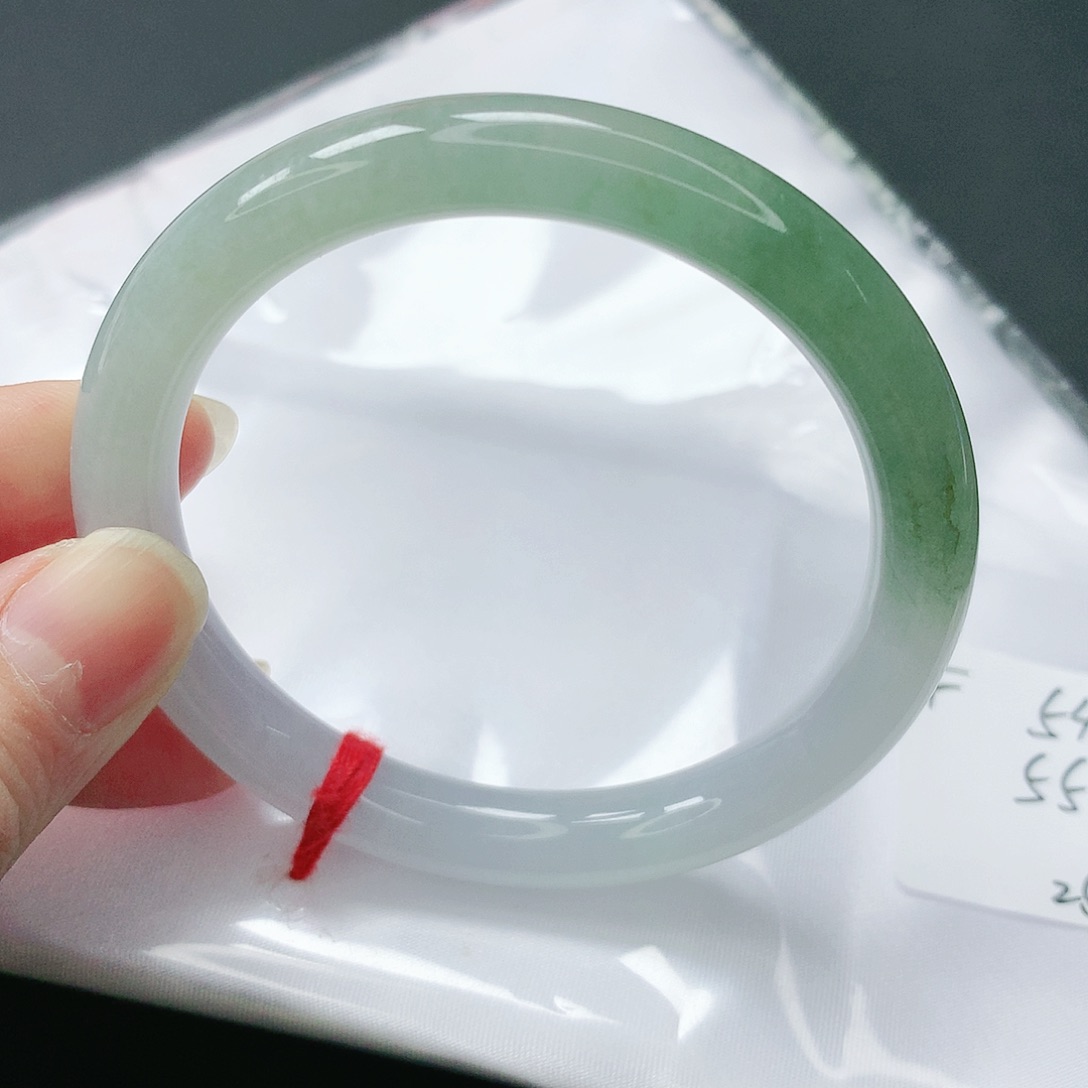 翡翠手镯未镶嵌缅甸天然A货翡翠