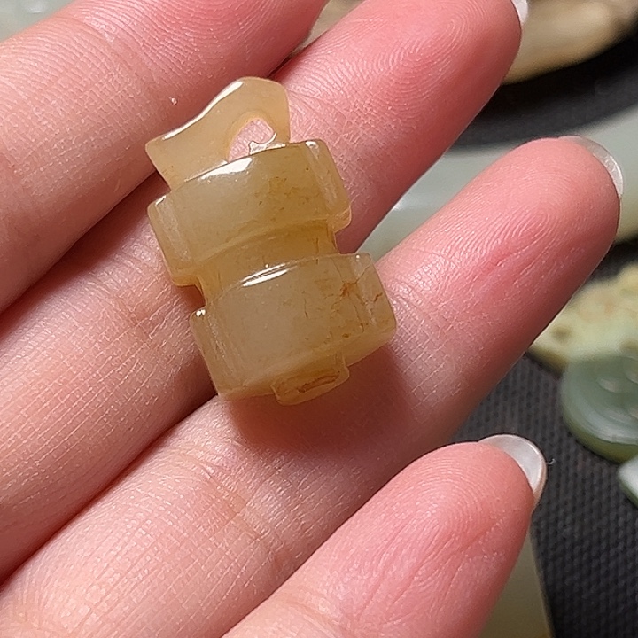 德***堅和田玉（糖玉）未镶嵌挂件