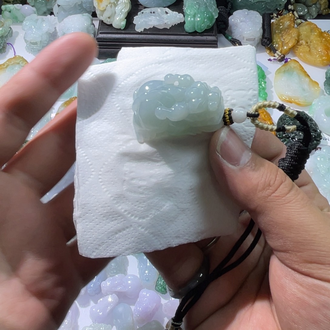 翡翠颈饰未镶嵌天然