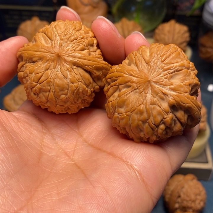 【闪购商品】把件文玩核桃和尚头