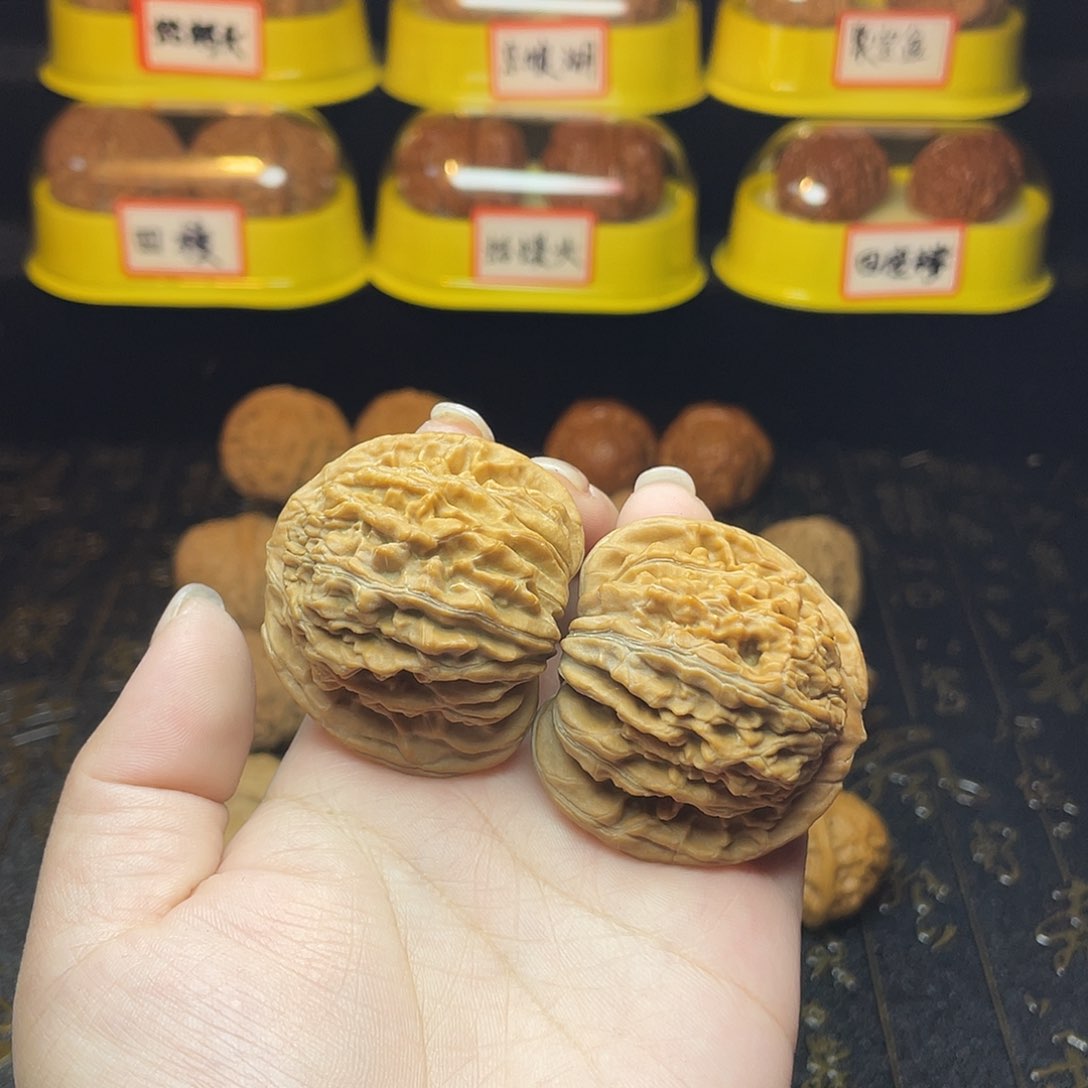 文玩核桃吊坠四座楼44尺