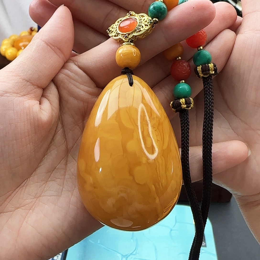 琥珀颈饰未镶嵌吊坠