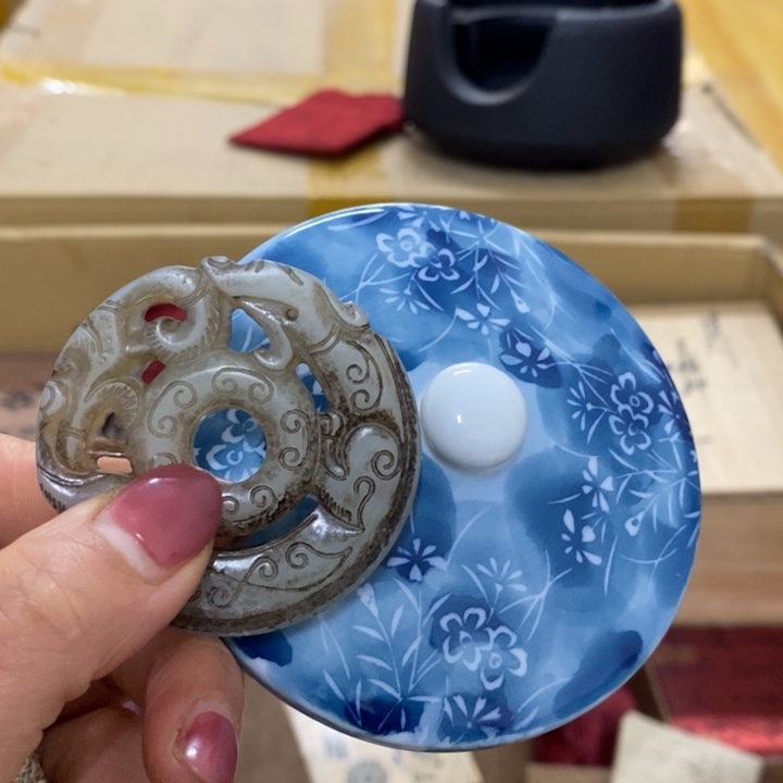 瓷中古工艺品一件