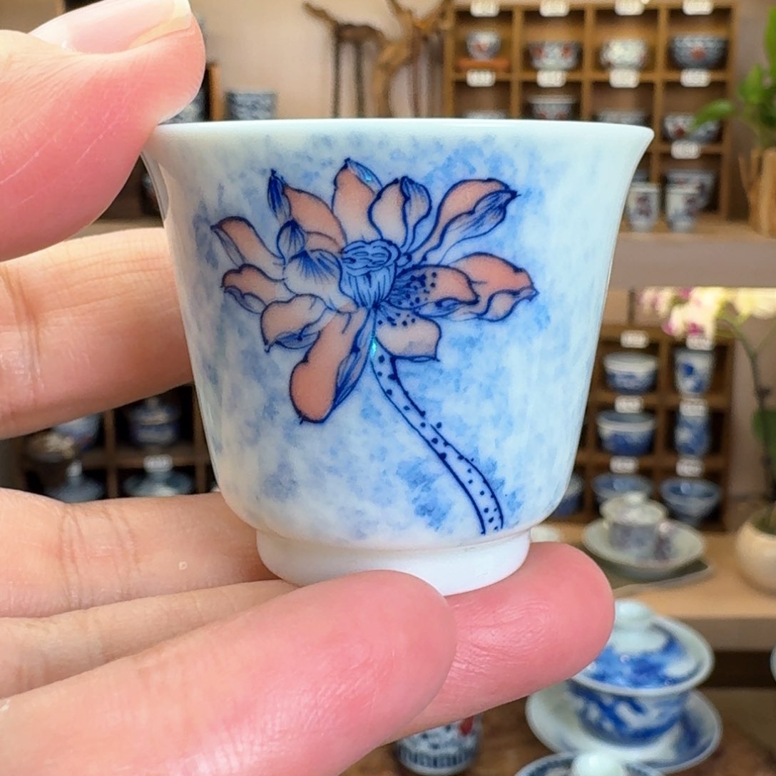 好**生德物小雅手绘青花五彩莲花一口杯