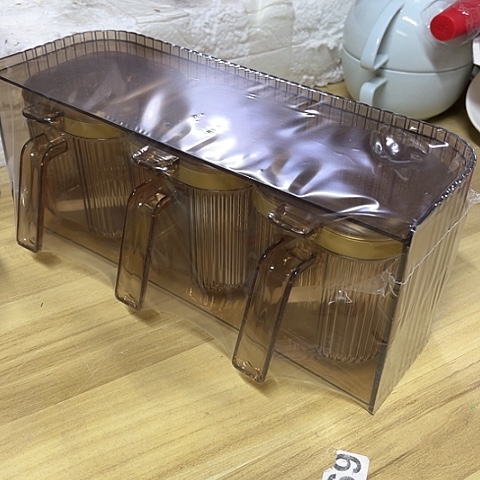 微瑕，不能明火，塑料调料罐