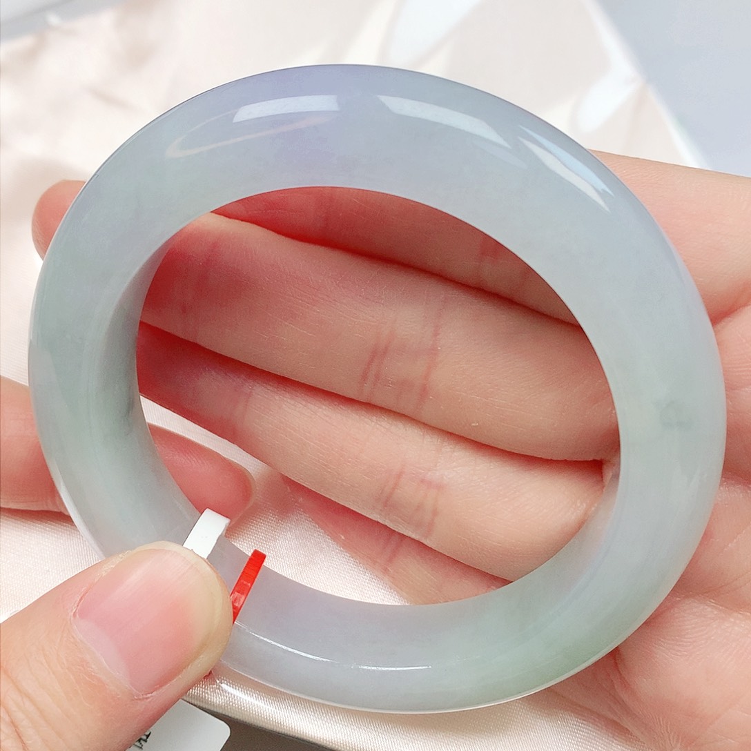 翡翠手镯未镶嵌抖音659