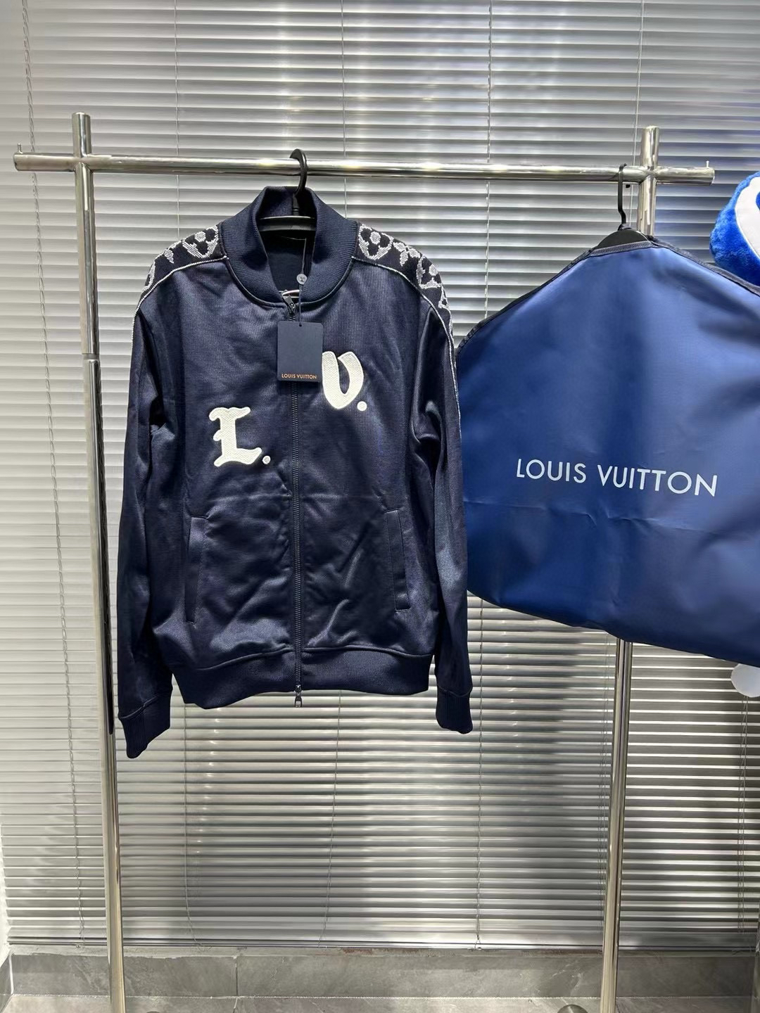 未使用 LouisVuitton/路易威登 23爆款满印刺绣夹克外套/L码